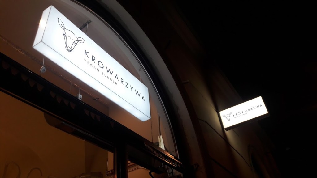 LOKAL NIECZYNNY – Coś dla vegan – Krowarzywa – KRAKÓW, ul.&nbsp;Sławkowska