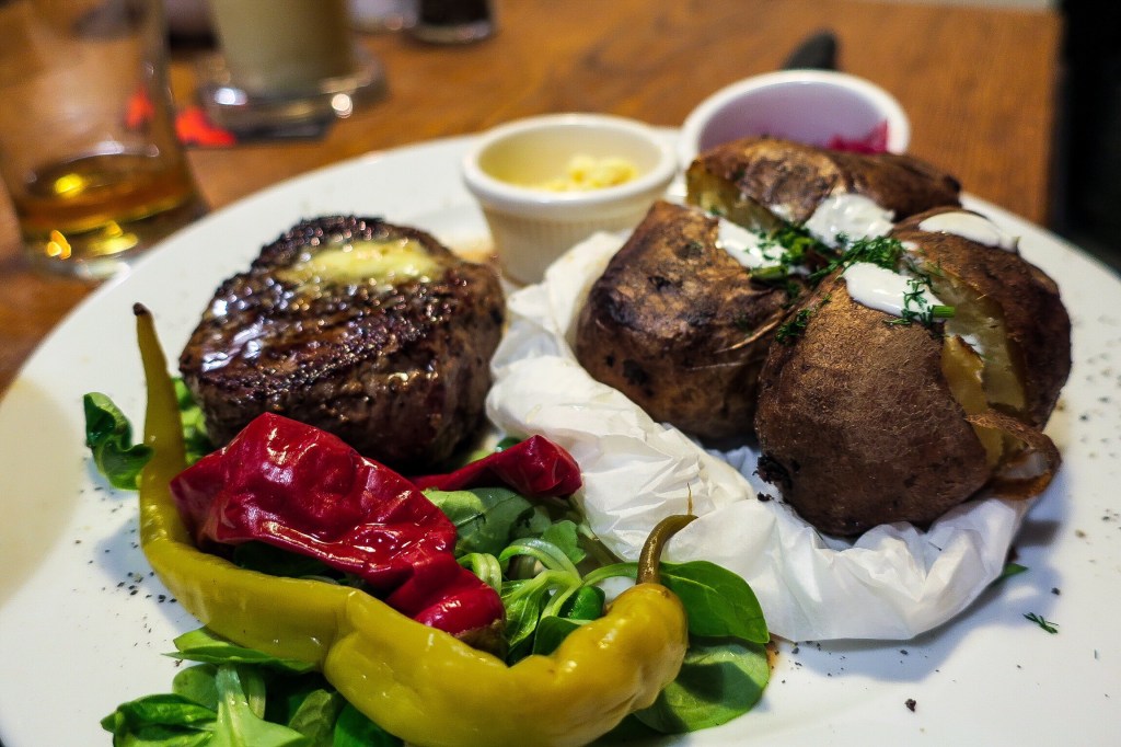 aa1b5116-8d20-49c6-b7f8-ea98f4b18ac2