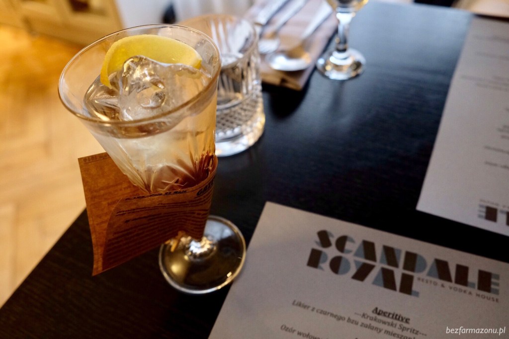 Staropolska kuchnia z globalnym zabarwieniem – Scandale Royal Resto & Vodka House – KRAKÓW, Plac&nbsp;Szczepański