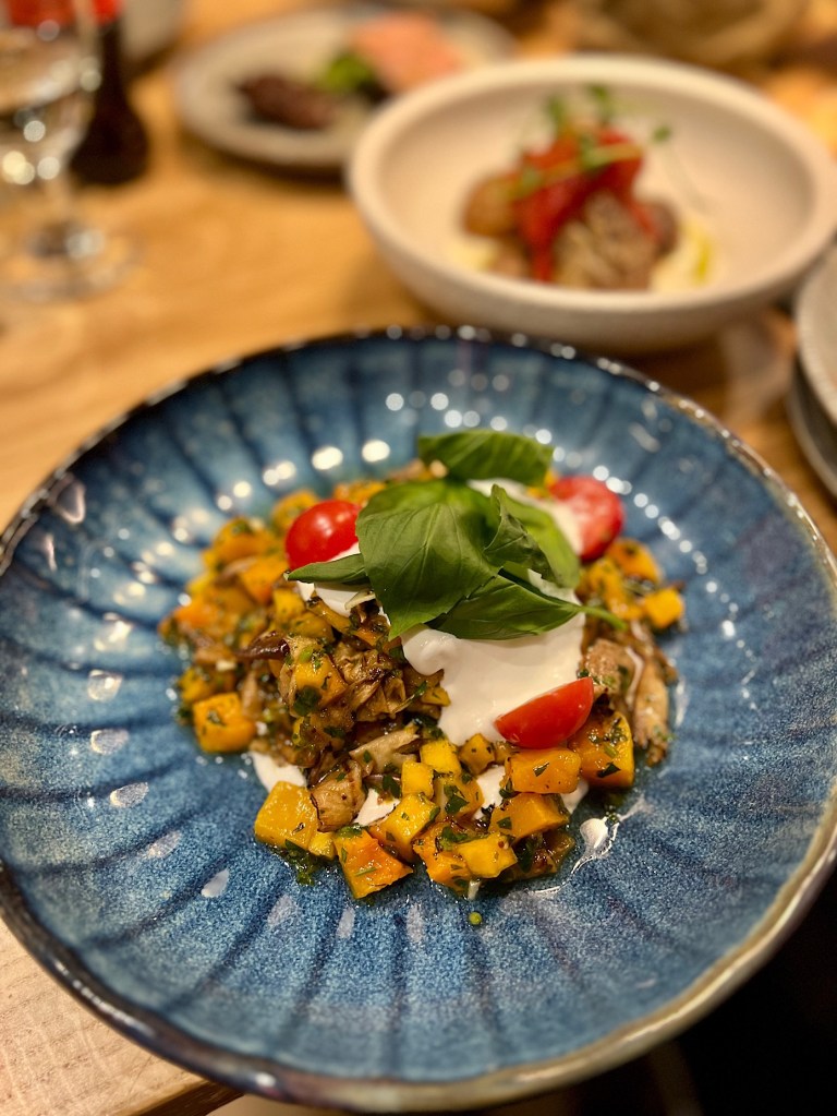 Szering i stejki – Salta House / Resto – KRAKÓW, ul. Nadwiślańska i ul.&nbsp;Miodowa